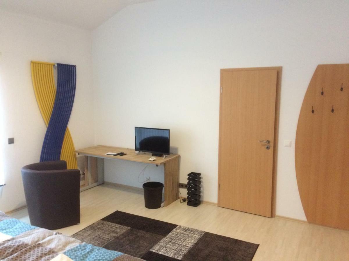 Pension Am Roemerhof Münzenberg Εξωτερικό φωτογραφία